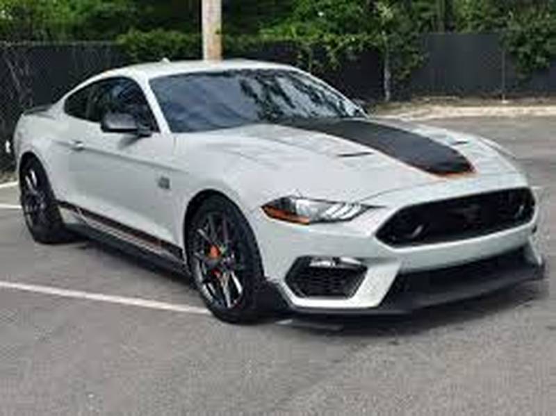 Ford Mustang — voiture sport de luxe de location