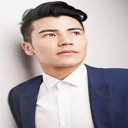 Liam Chen - Directeur technique de CAMELOT Travel