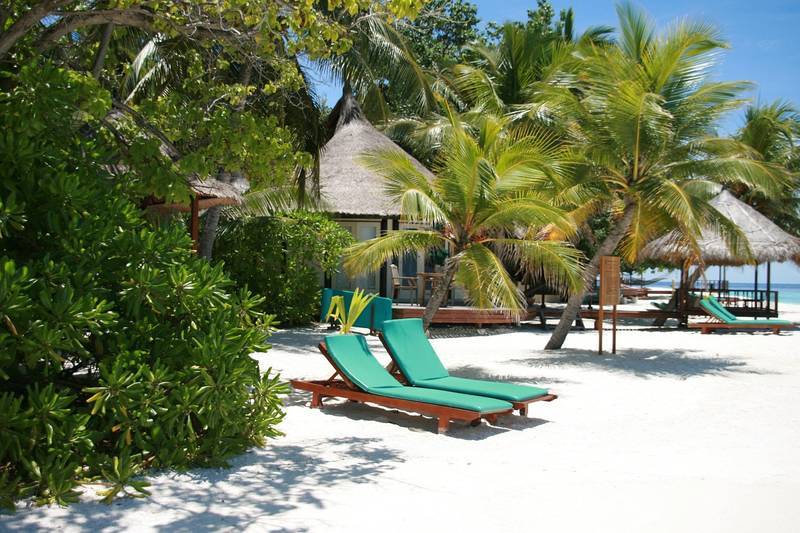 Sunset Resort aux Maldives — villas en bord de mer
